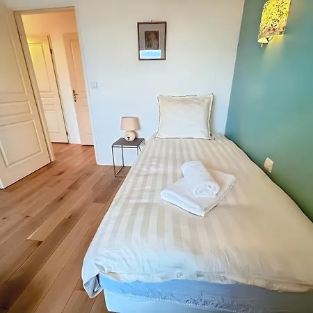 Apartamento Calme Avec Balcon Prive & Vue Sur