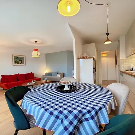 Apartamento Calme Avec Balcon Prive & Vue Sur