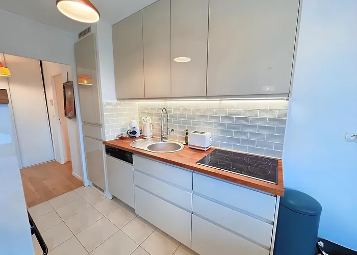 Daire Calme Avec Balcon Prive & Vue Sur