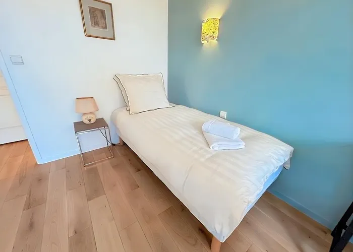 Calme Avec Balcon Prive & Vue Sur Daire Caen