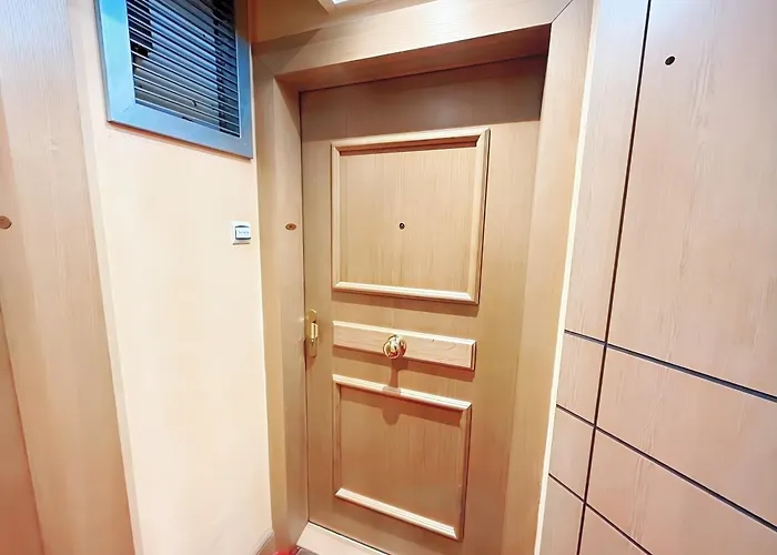 Calme Avec Balcon Prive & Vue Sur